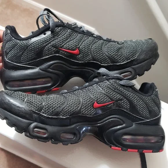 Nike Shoes Air Max Plus Black/black/university Red Kid's Nike Air